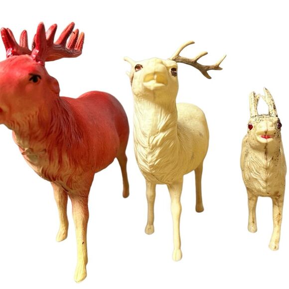 Lot of Vintage Christmas Celluloid Reindeer - Picture 2 of 4